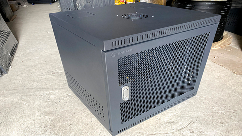 Tủ rack 8U