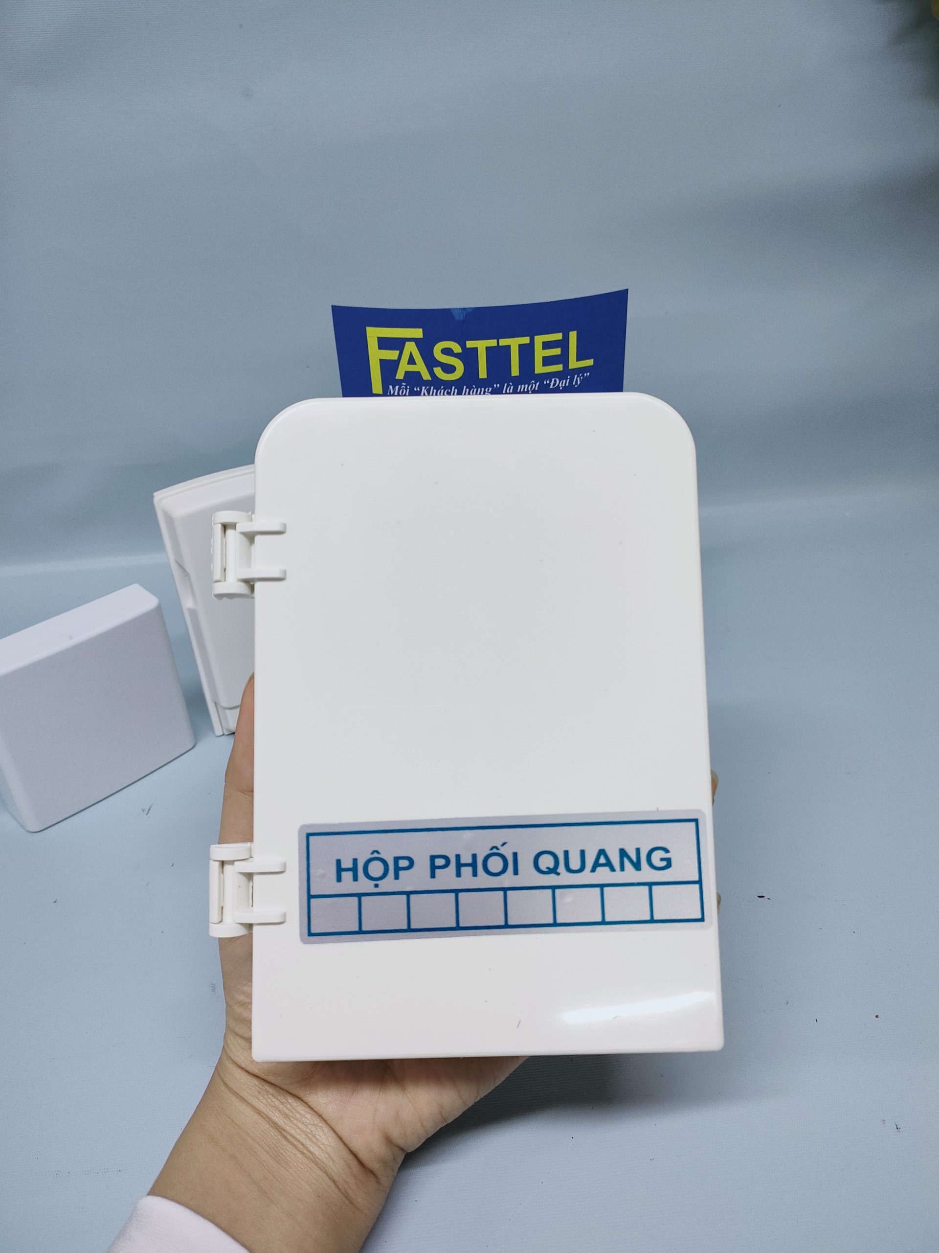 ODF 8FO indoor nhựa full phụ kiện SC/APC