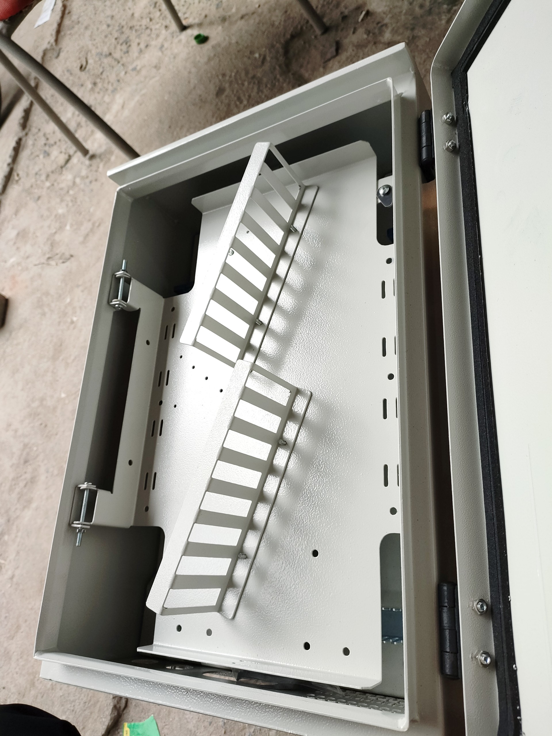 Vỏ odf 48fo outdoor sắt
